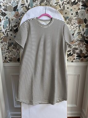 Striped Short Sleeve Mini Dress - Black & Cream
